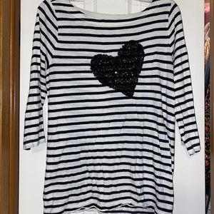 Black and white striped 3/4 length tee